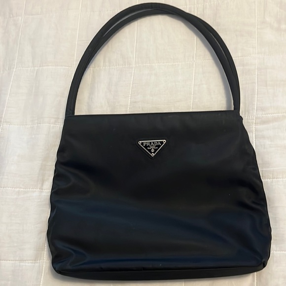 đ¤ SOLD đ¤ PRADA authentic vintage nylon handbag - Picture 4 of 9